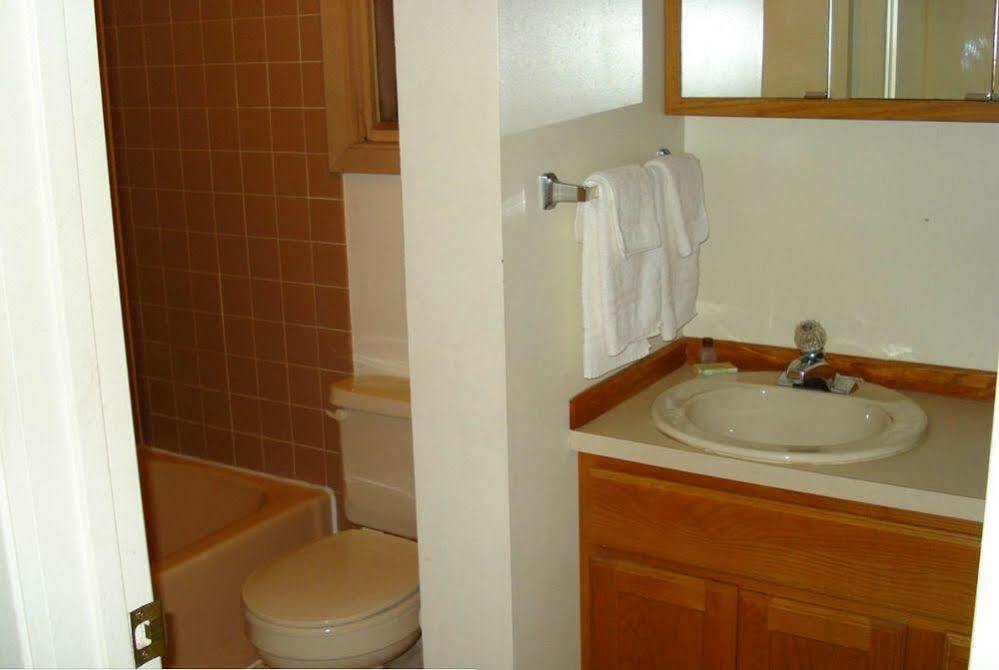 Lakeshor Motor Inn Virginia ภายนอก รูปภาพ