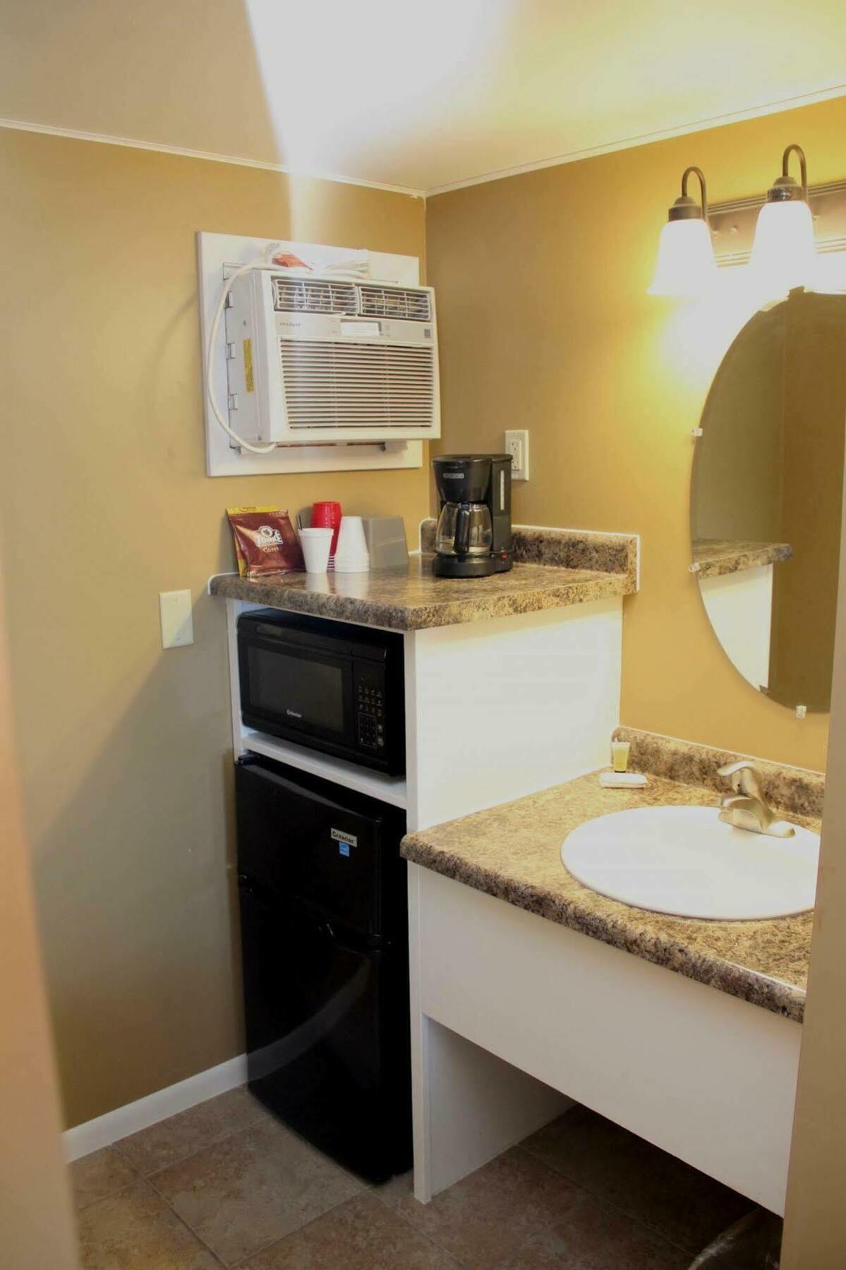 Lakeshor Motor Inn Virginia ภายนอก รูปภาพ